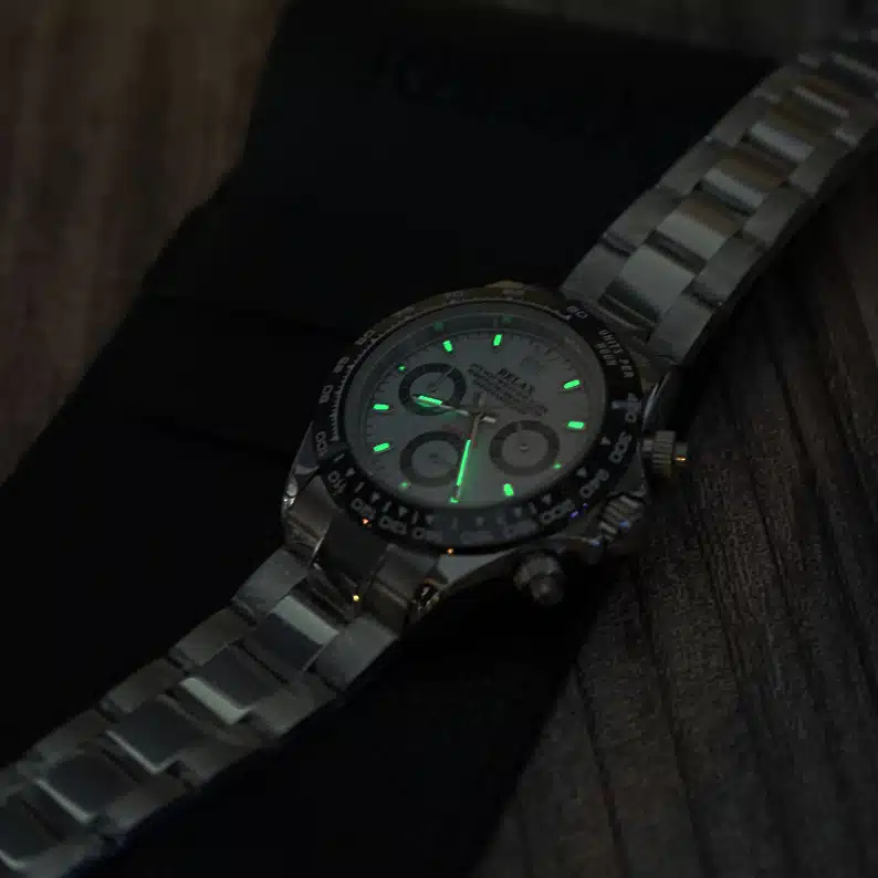 Relax White Chronograph - Image 4