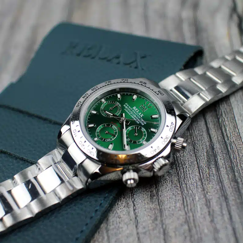 Relax Green Chronograph - Image 3