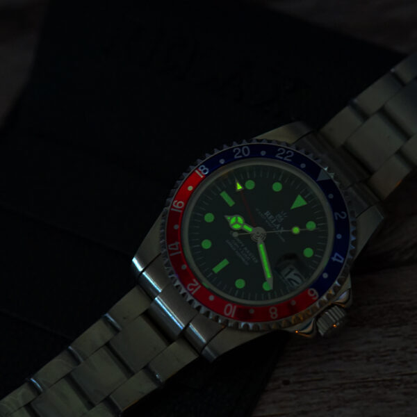 Vintage Style Relax Red & Blue GMT - Image 4