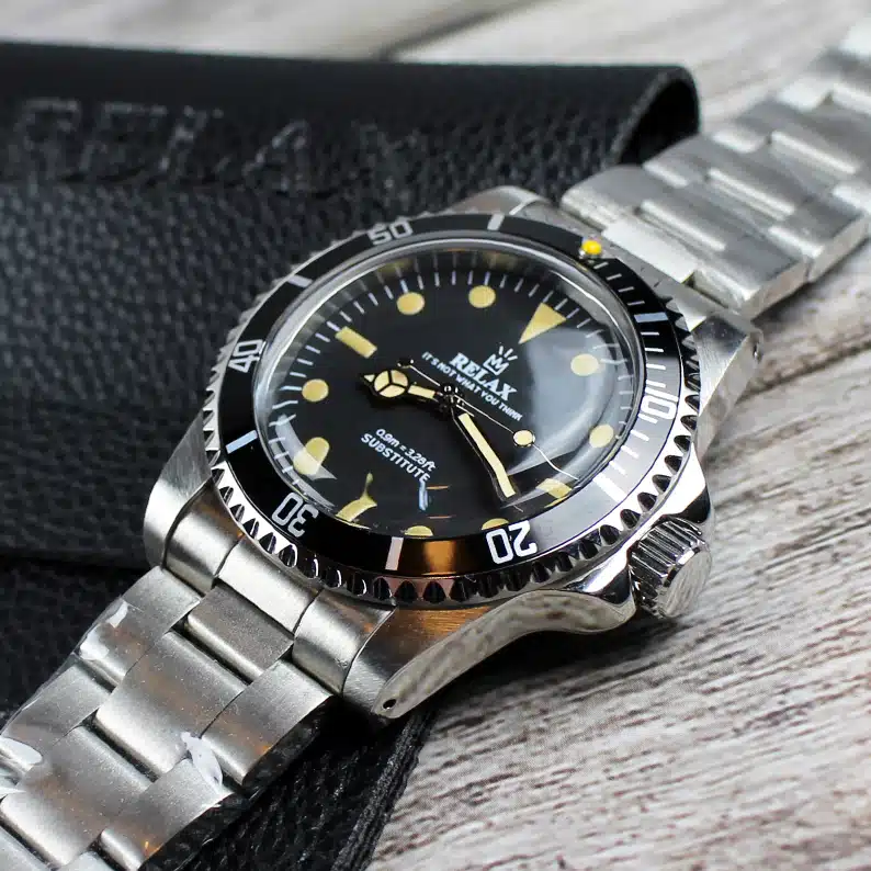 Vintage Style Relax No Date - Image 3