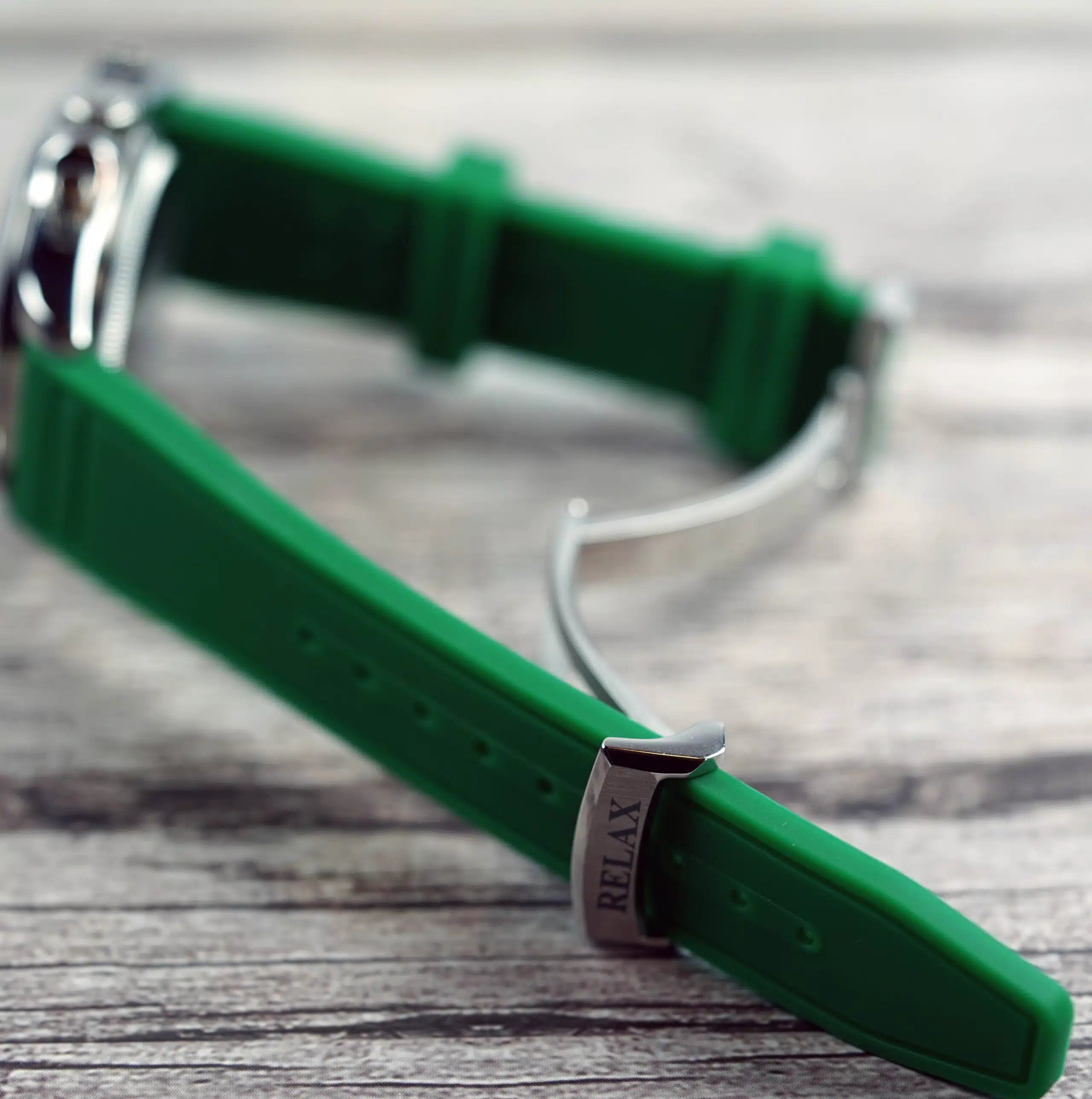 Universal Green Rubber Strap - Image 2