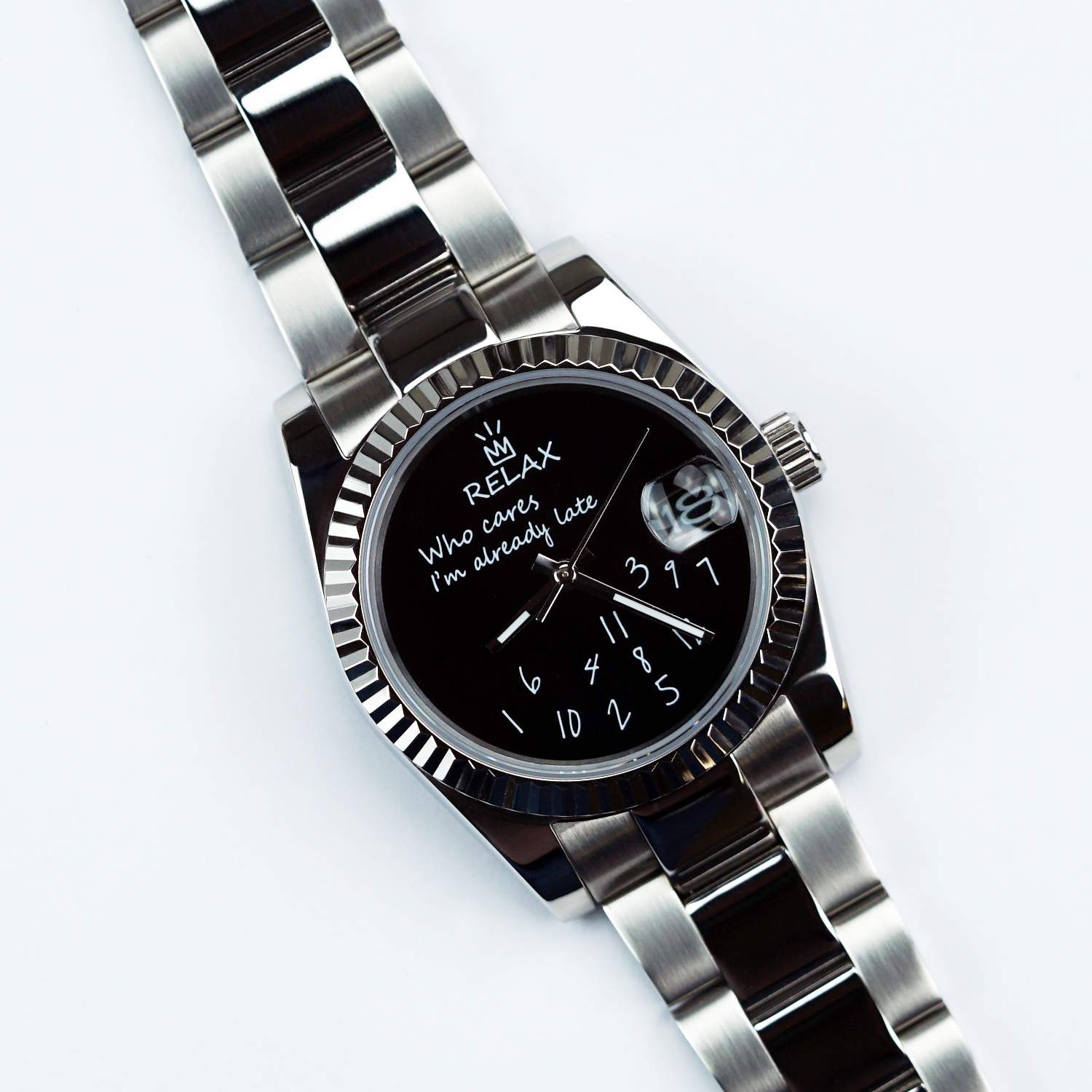 Relax Black Who Cares I'm Already Late 36mm - Image 3